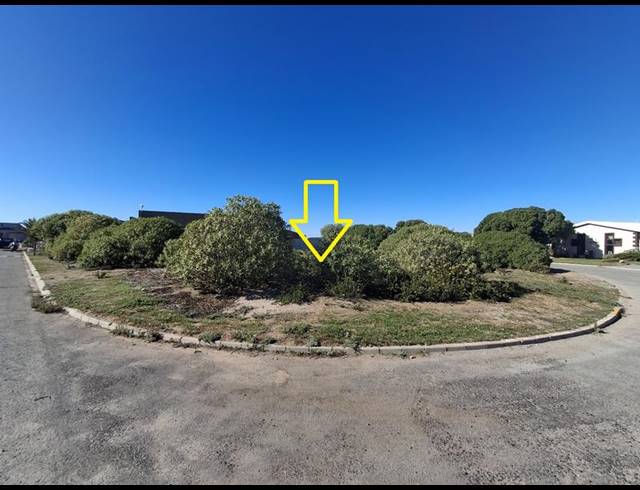LAND FOR SALE IN BRITANNIA BAY